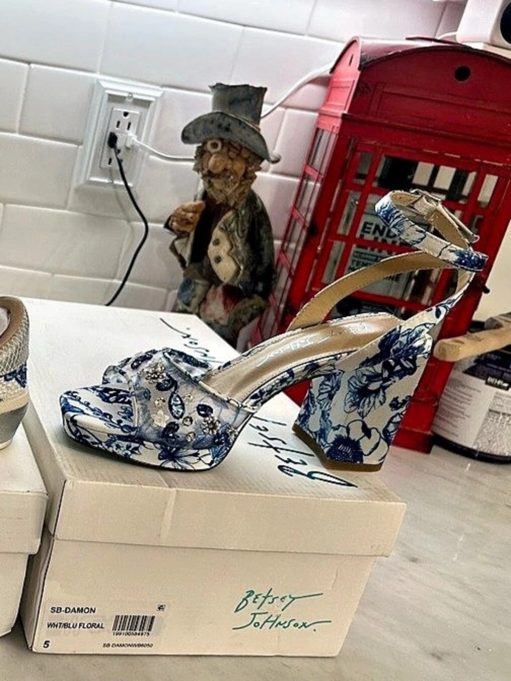 Betsey Johnson SB-DAMON Floral Heels White & Blue US 5